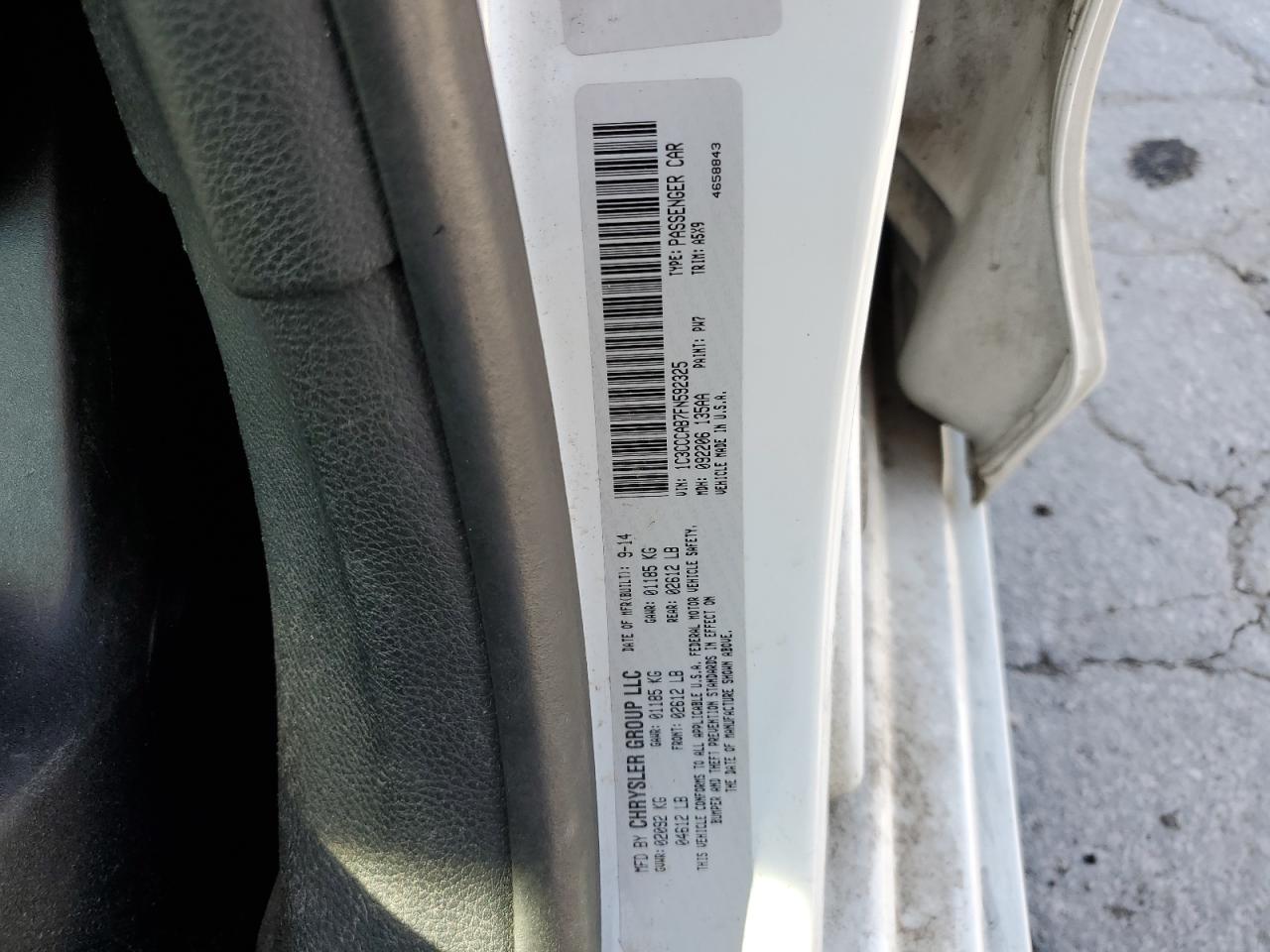 Chrysler 200 Limited Image 11