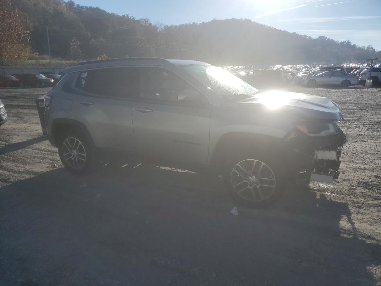 Jeep Compass Latitude Image 4