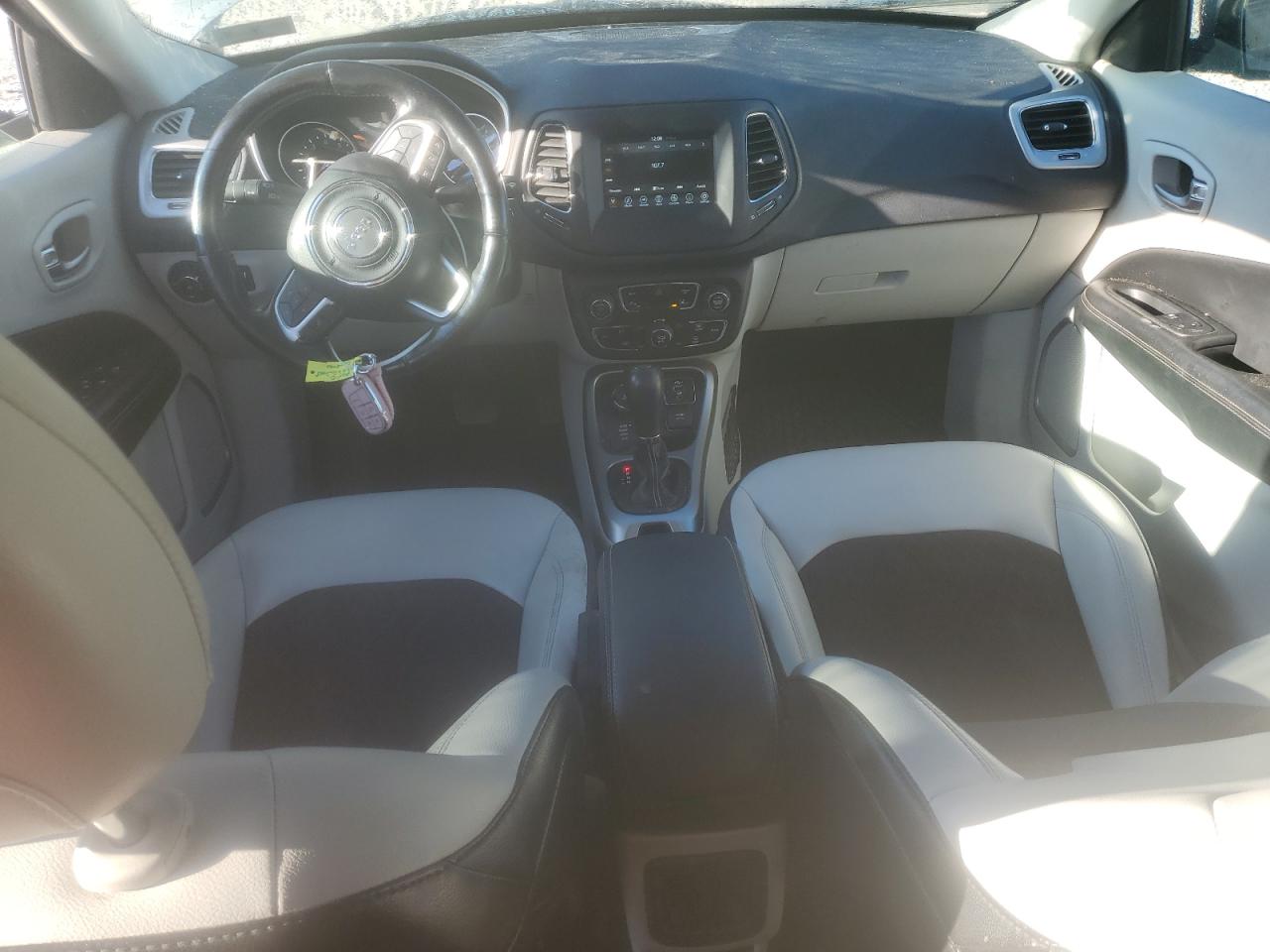 Jeep Compass Latitude Image 10