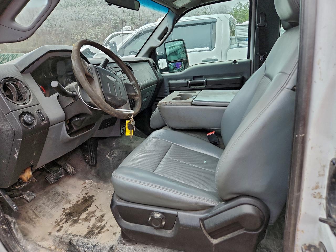 Ford F-250 Super Duty Image 13