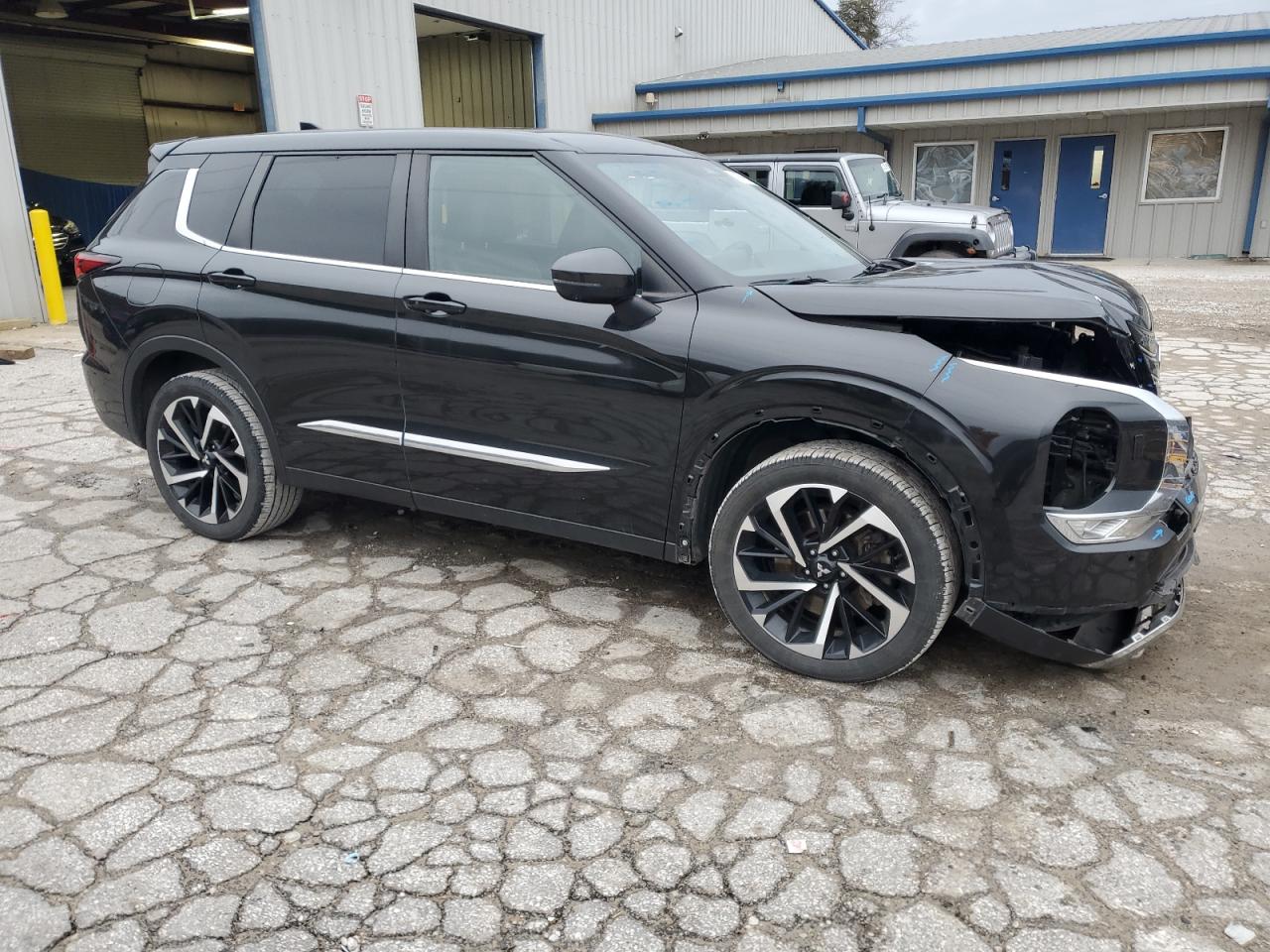 Mitsubishi Outlander Se Image 11