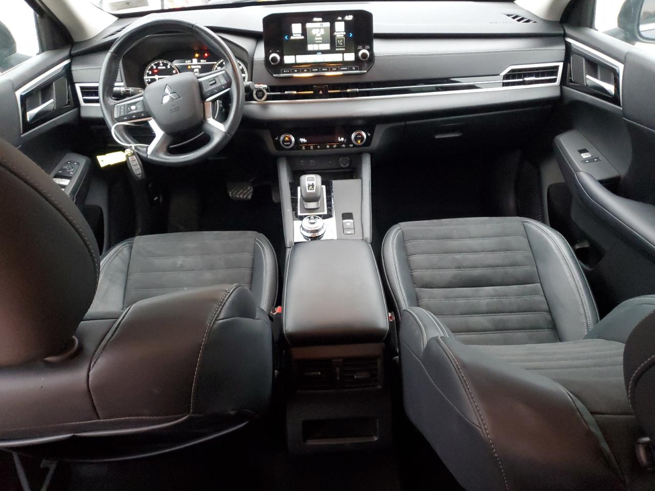 Mitsubishi Outlander Se Image 4