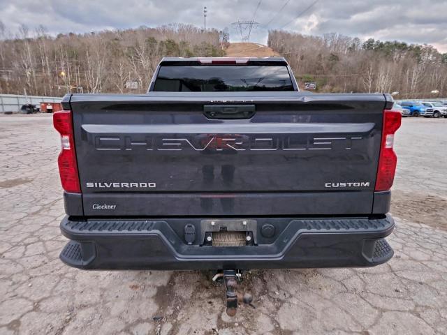 Chevrolet Silverado K1500 Custom Image 5