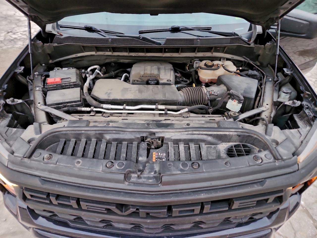 Chevrolet Silverado K1500 Custom Image 9