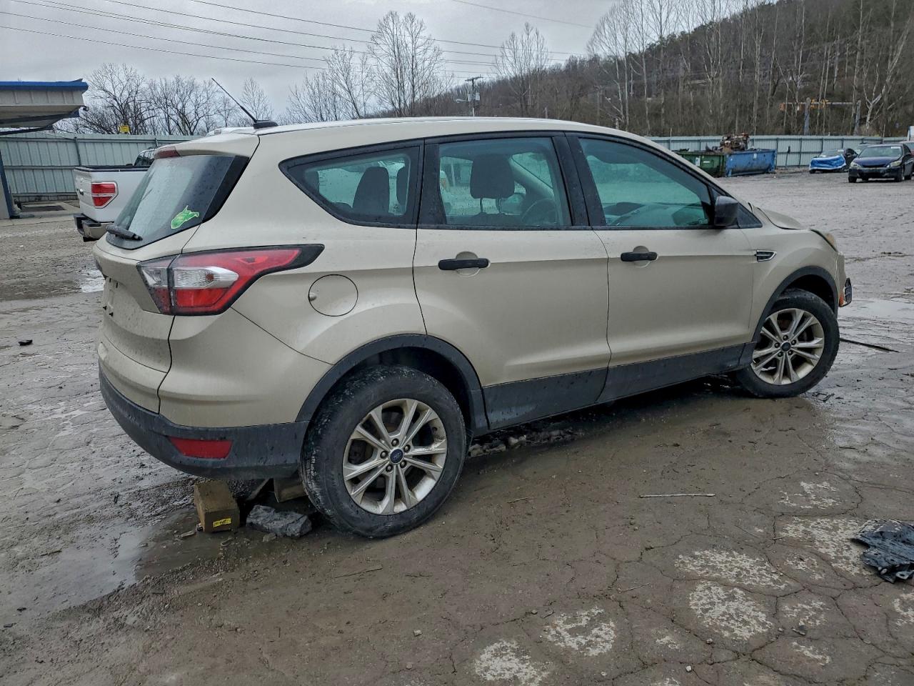 Ford Escape S Image 9