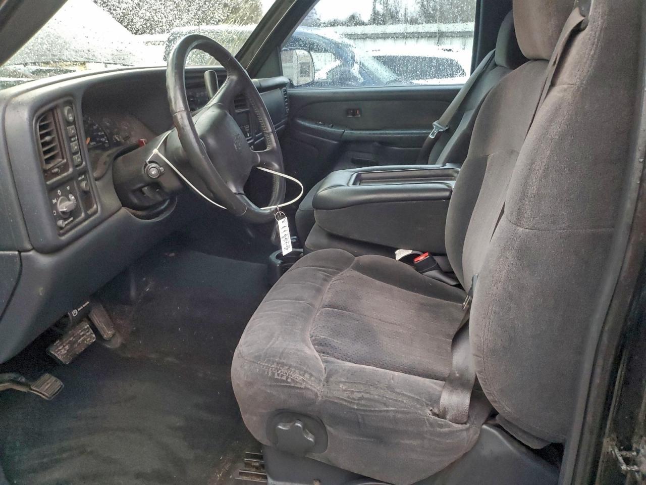 Chevrolet Silverado K1500 Image 12