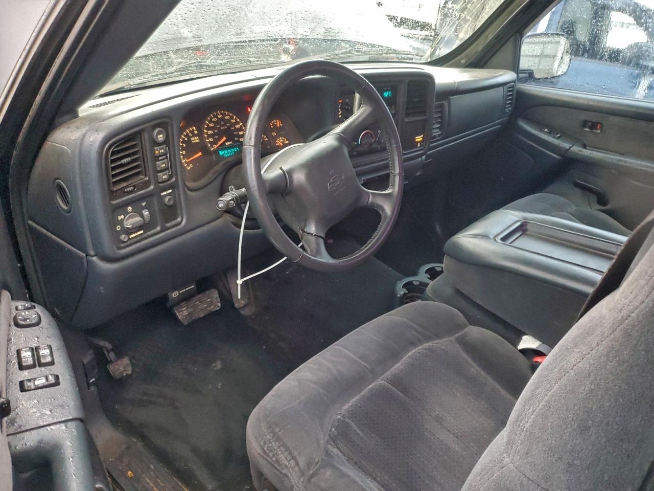 Chevrolet Silverado K1500 Image 11