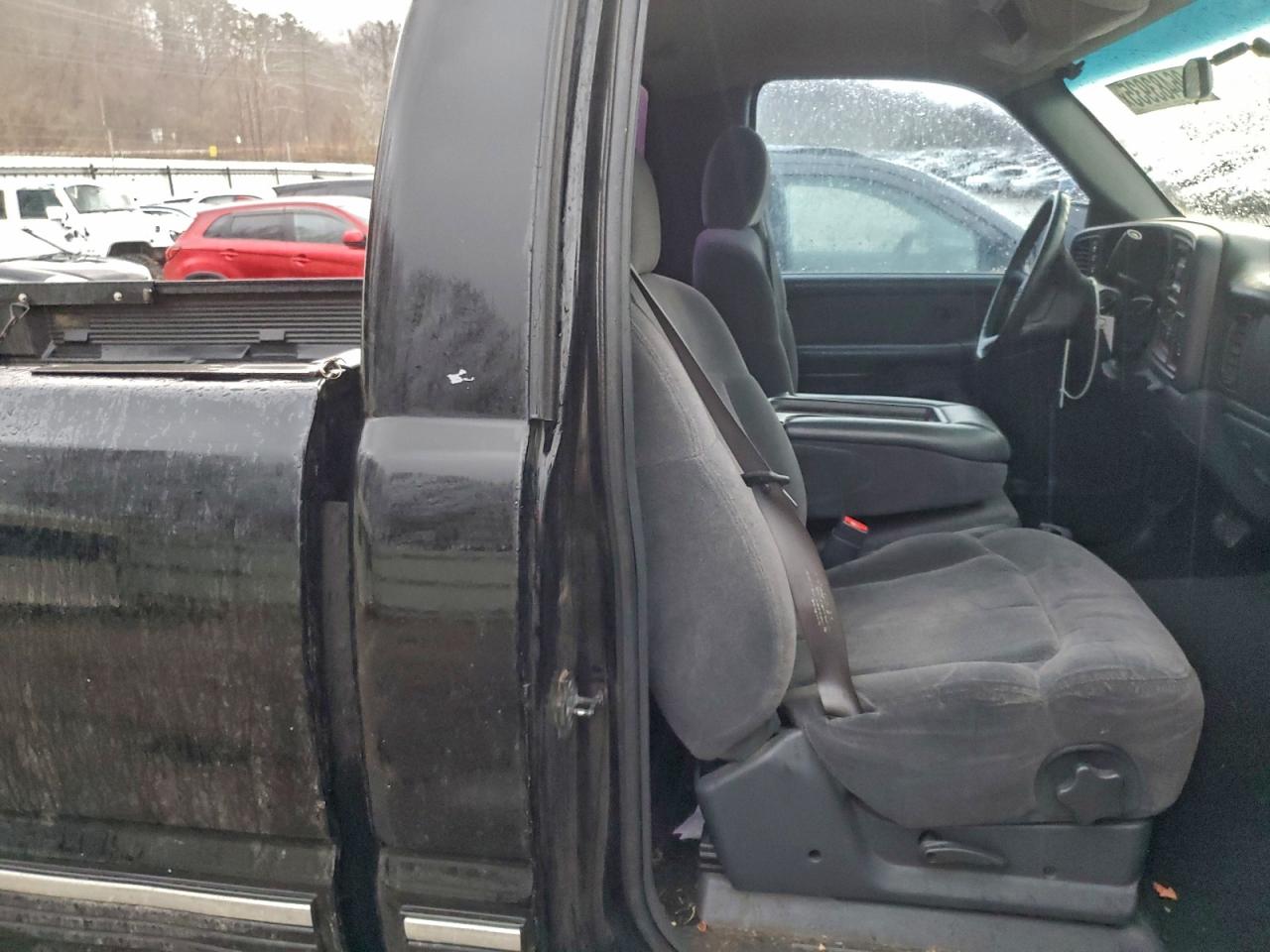 Chevrolet Silverado K1500 Image 8