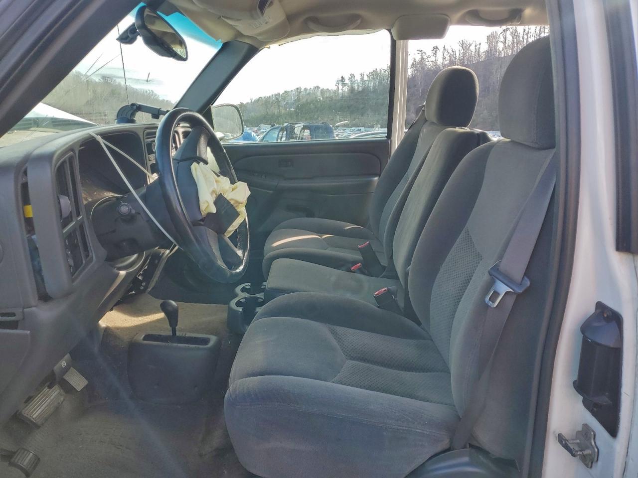 Chevrolet Silverado K1500 Image 5