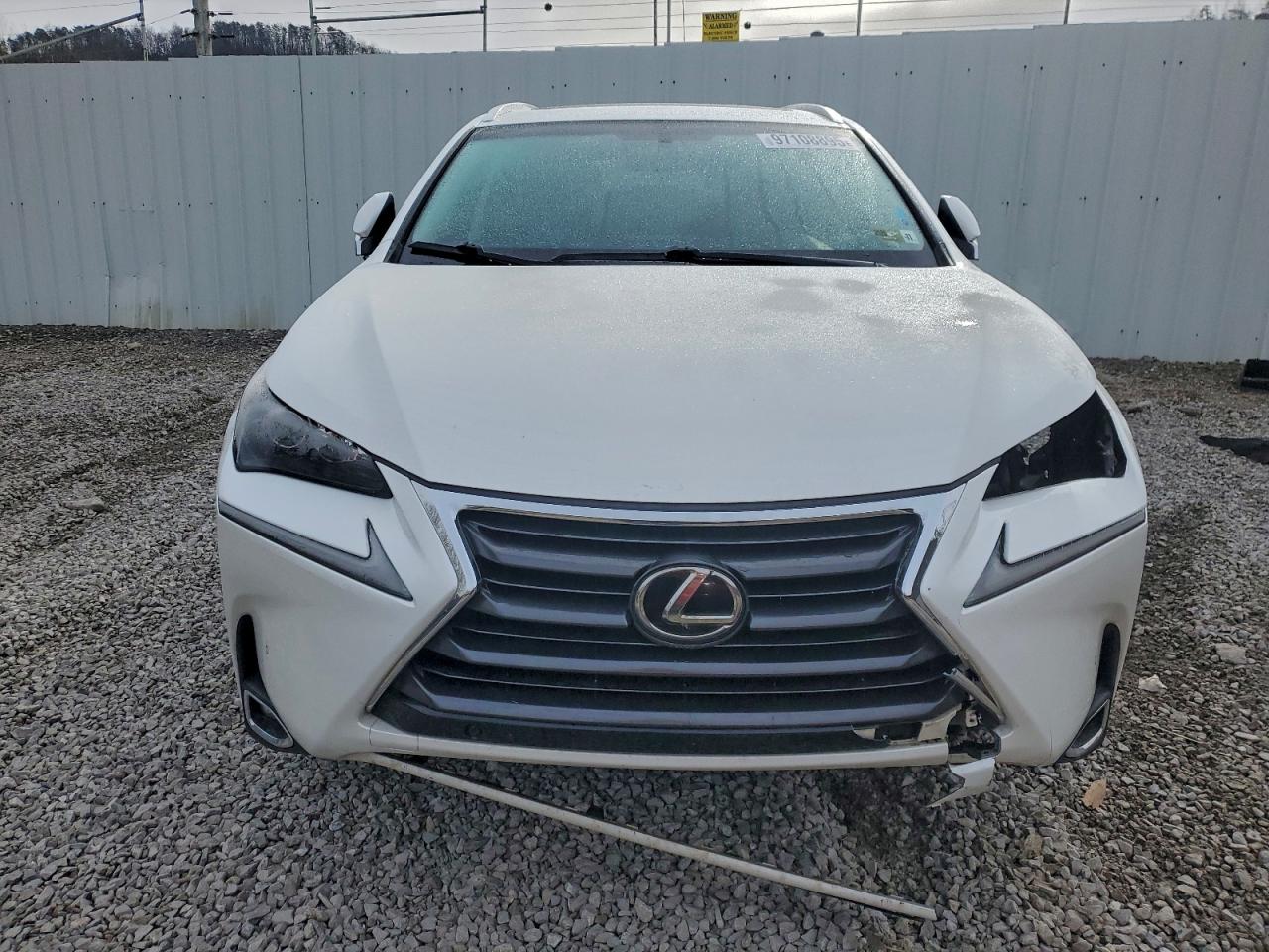 Lexus NX 200t Base Image 6