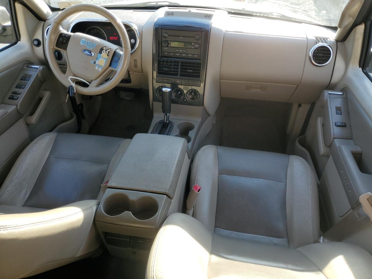 Ford Explorer Xlt Image 13