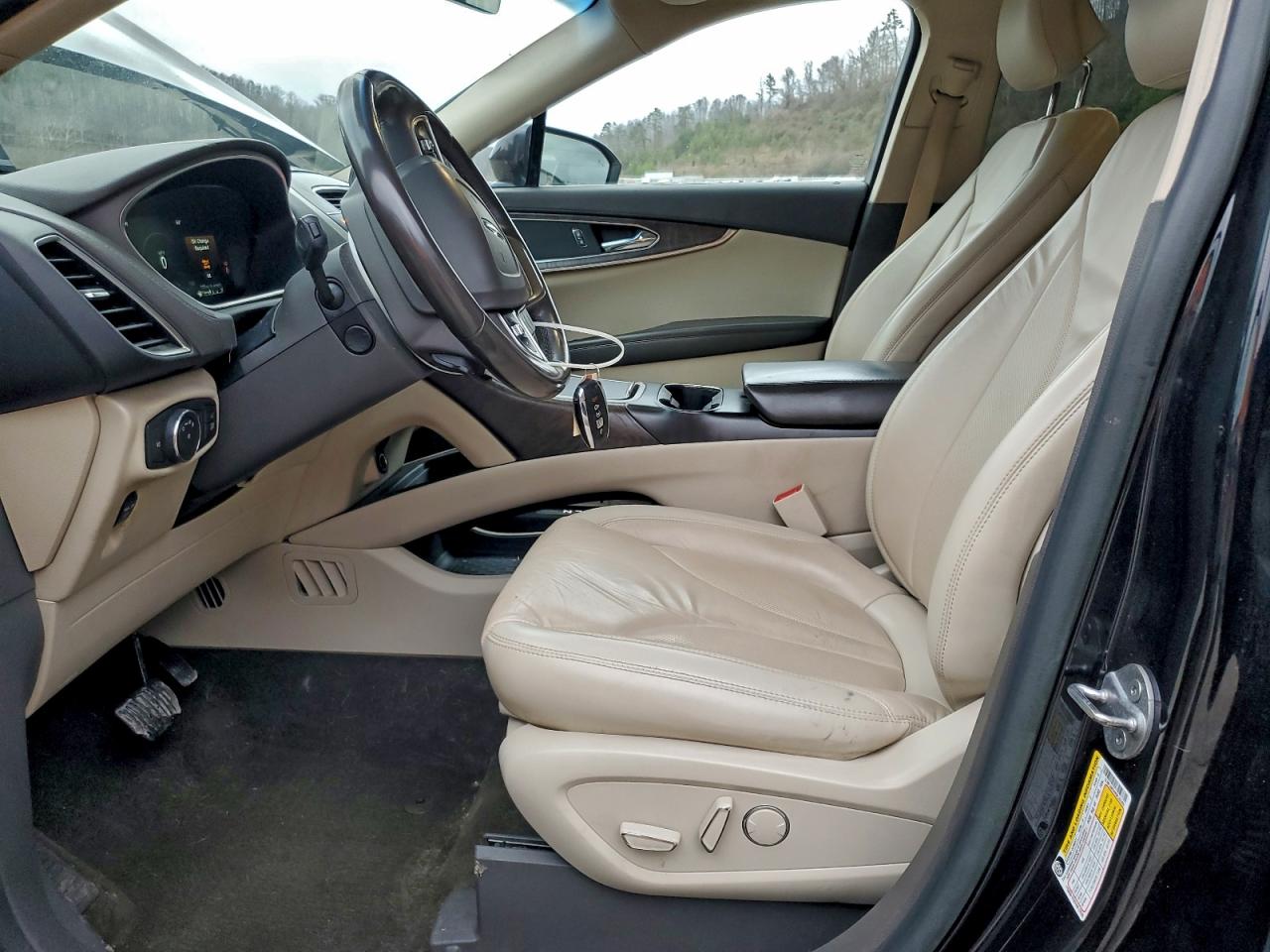 Lincoln Nautilus Select Image 3