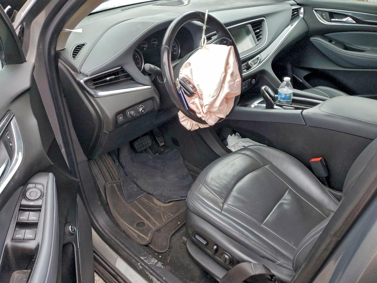 Buick Enclave Essence Image 3