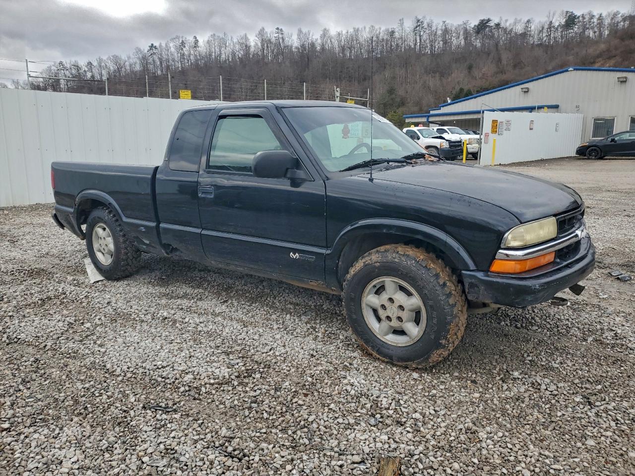 Chevrolet S-10 S10 Image 2