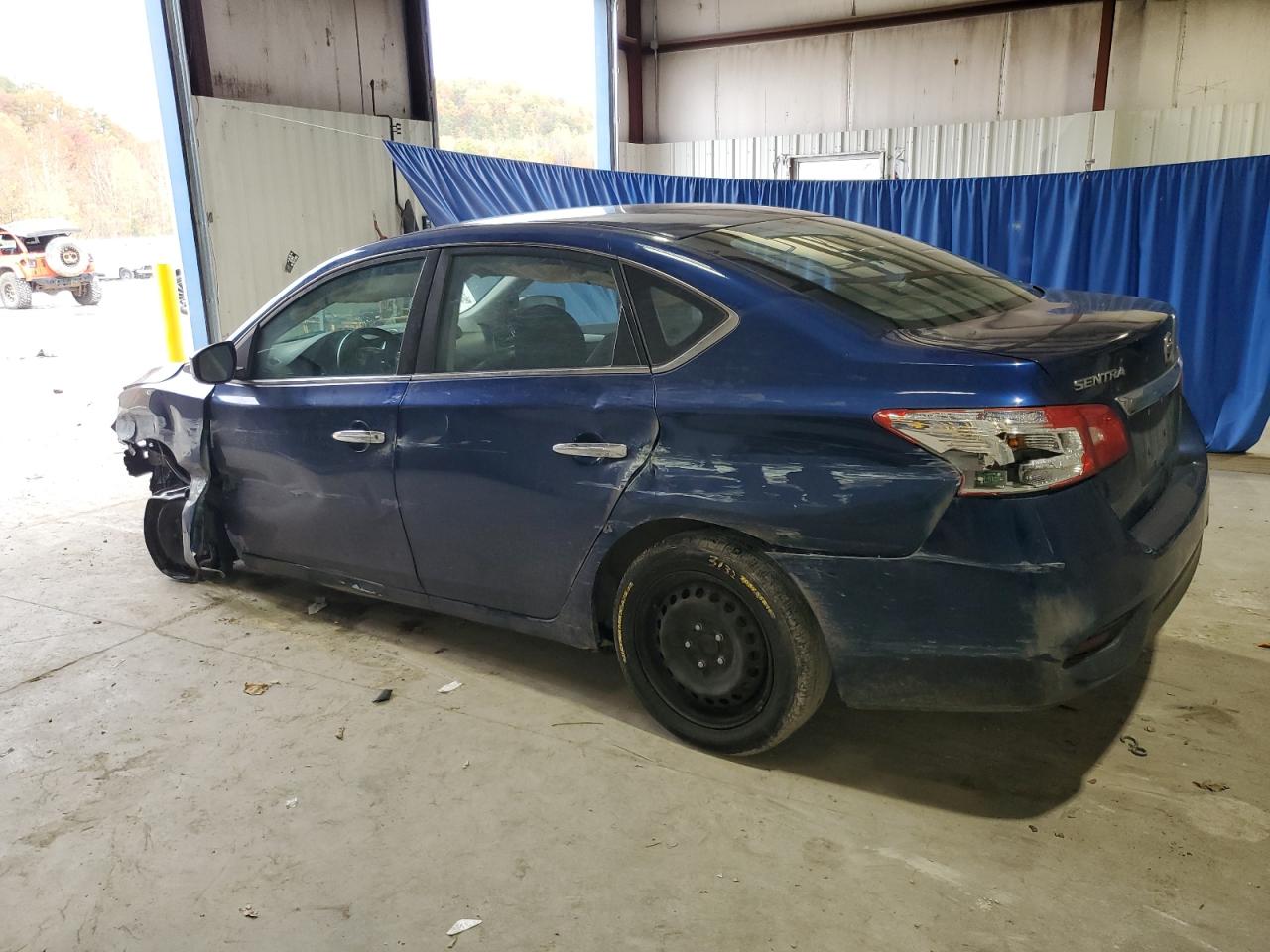 Nissan Sentra S Image 2