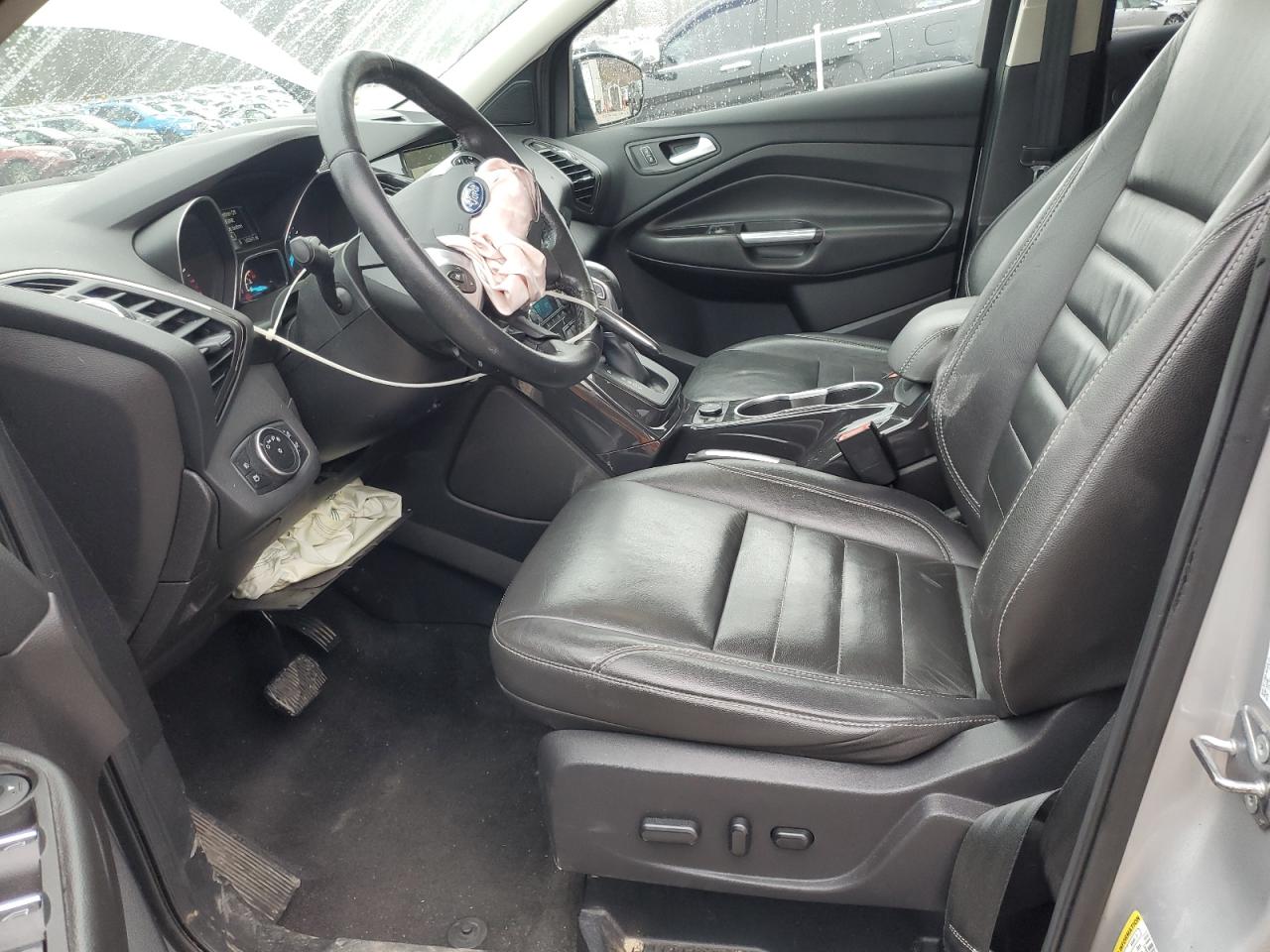 Ford Escape Titanium Image 7