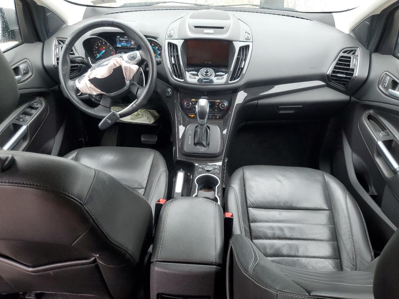 Ford Escape Titanium Image 9