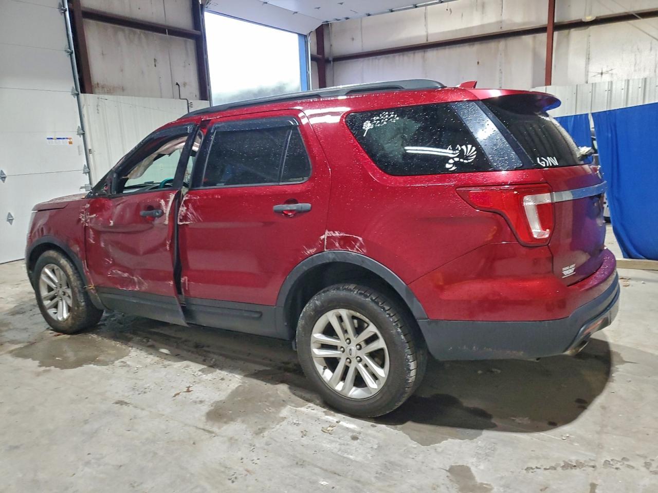 Ford Explorer Image 3