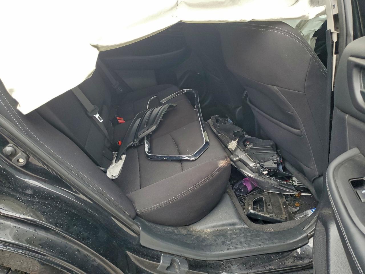 Subaru Legacy 2.5i Image 10