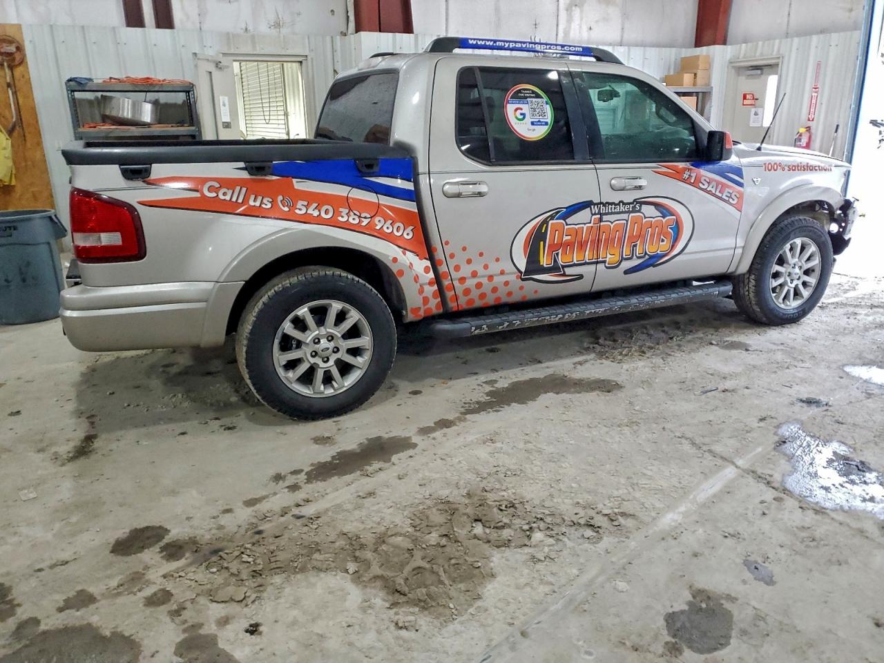 Ford Explorer Limited Image 11