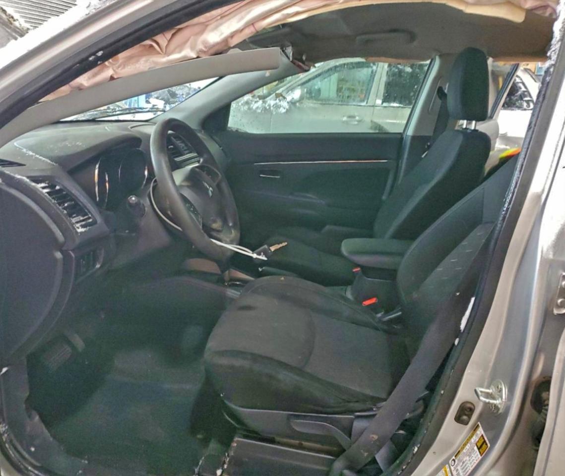 Mitsubishi Outlander Es Image 4