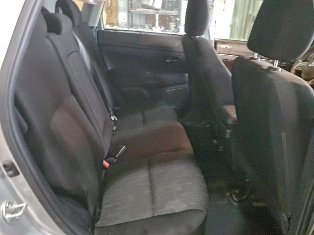 Mitsubishi Outlander Es Image 13