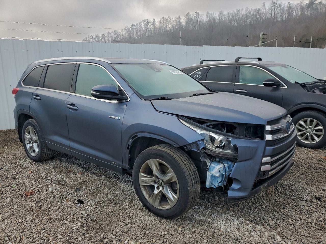 Toyota Highlander Hybrid Limited Image 4