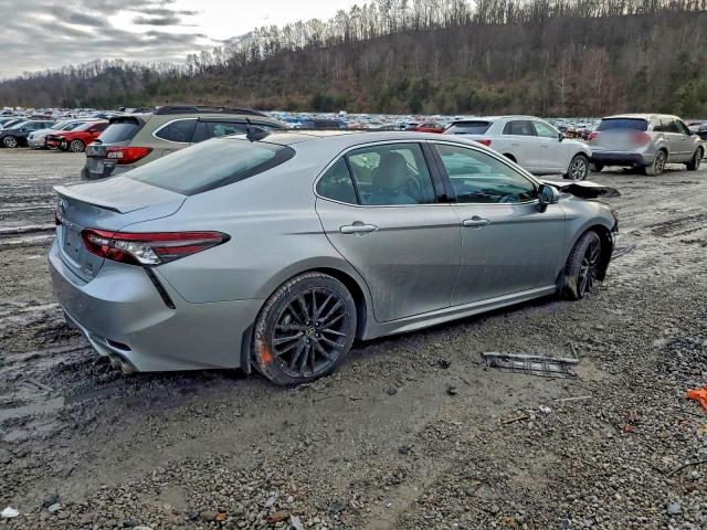 Toyota Camry Xse Image 4