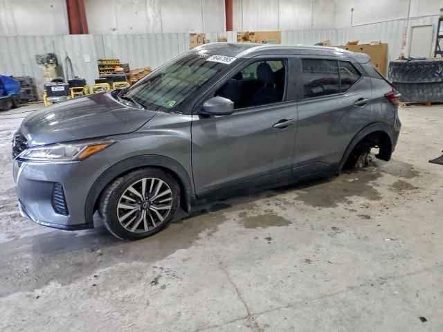  Salvage Nissan Kicks