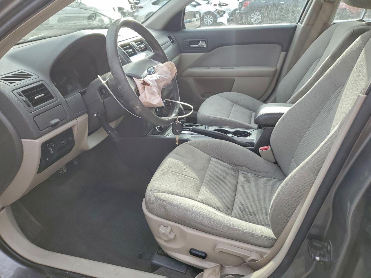 Ford Fusion Se Image 6