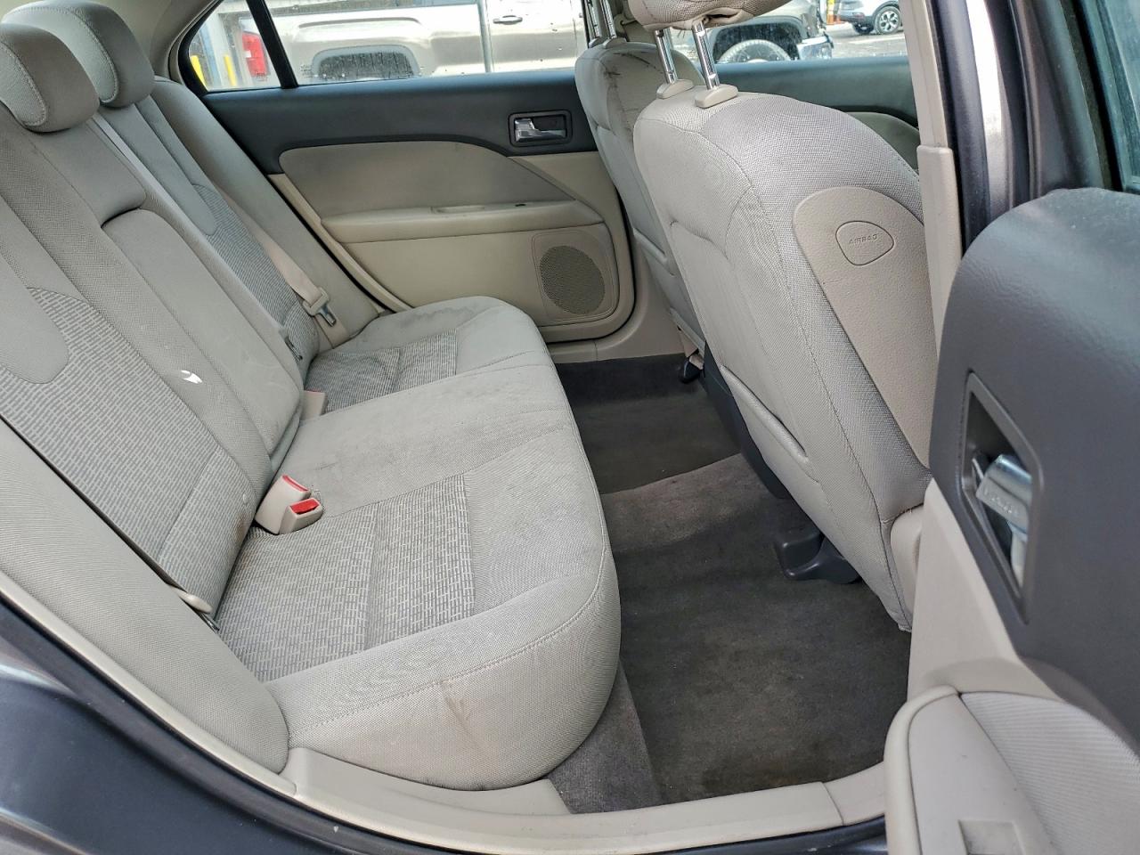 Ford Fusion Se Image 4