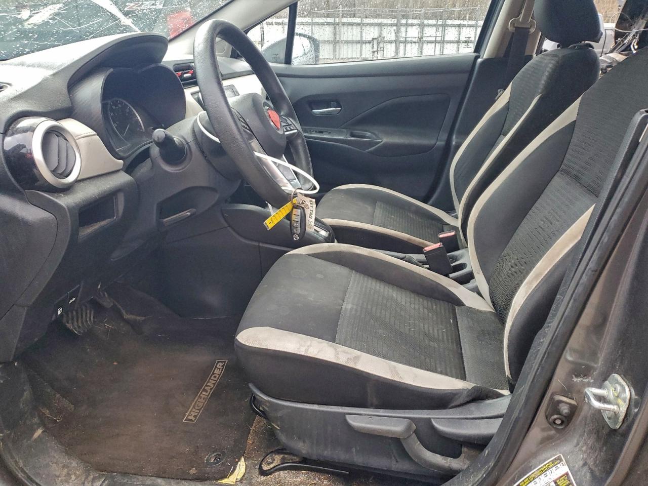 Nissan Versa Sv Image 13