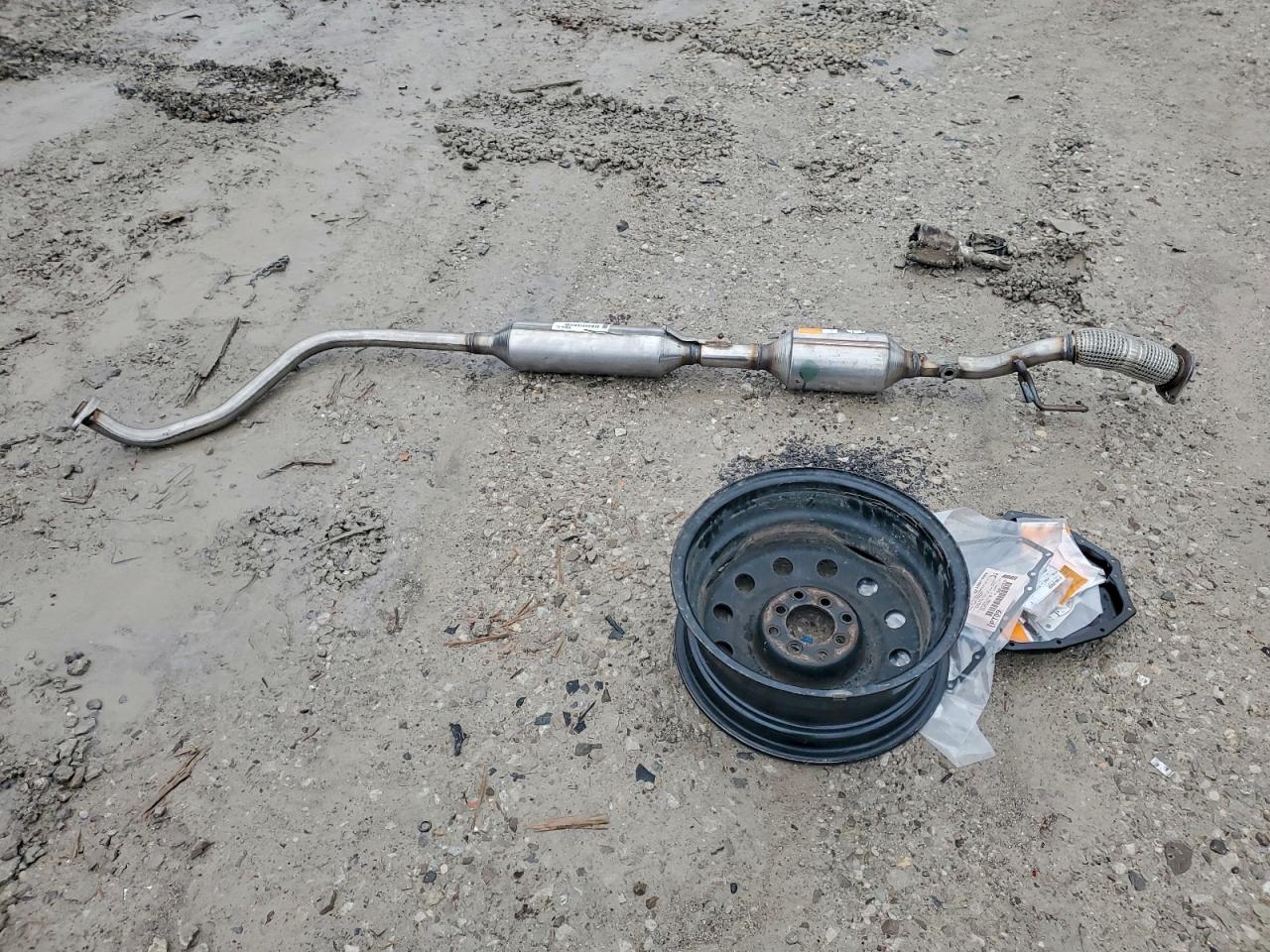 Nissan Versa Sv Image 8