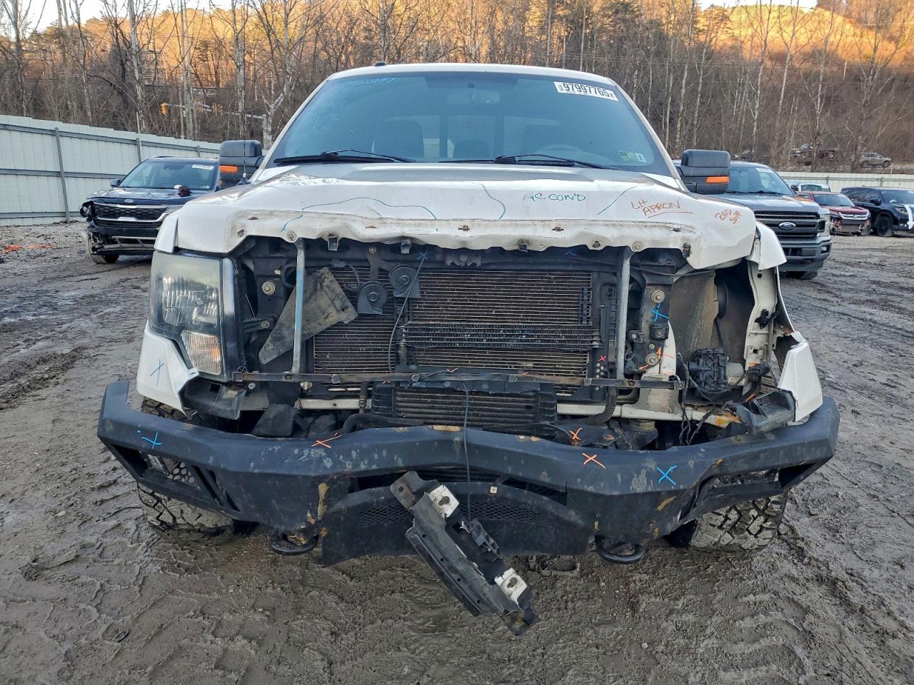 Ford F-150 Super Cab Image 12