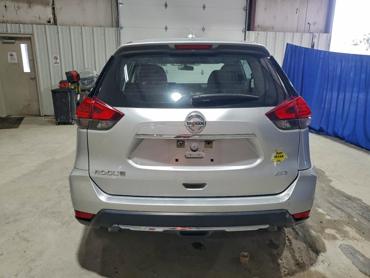 Nissan Rogue S Image 7