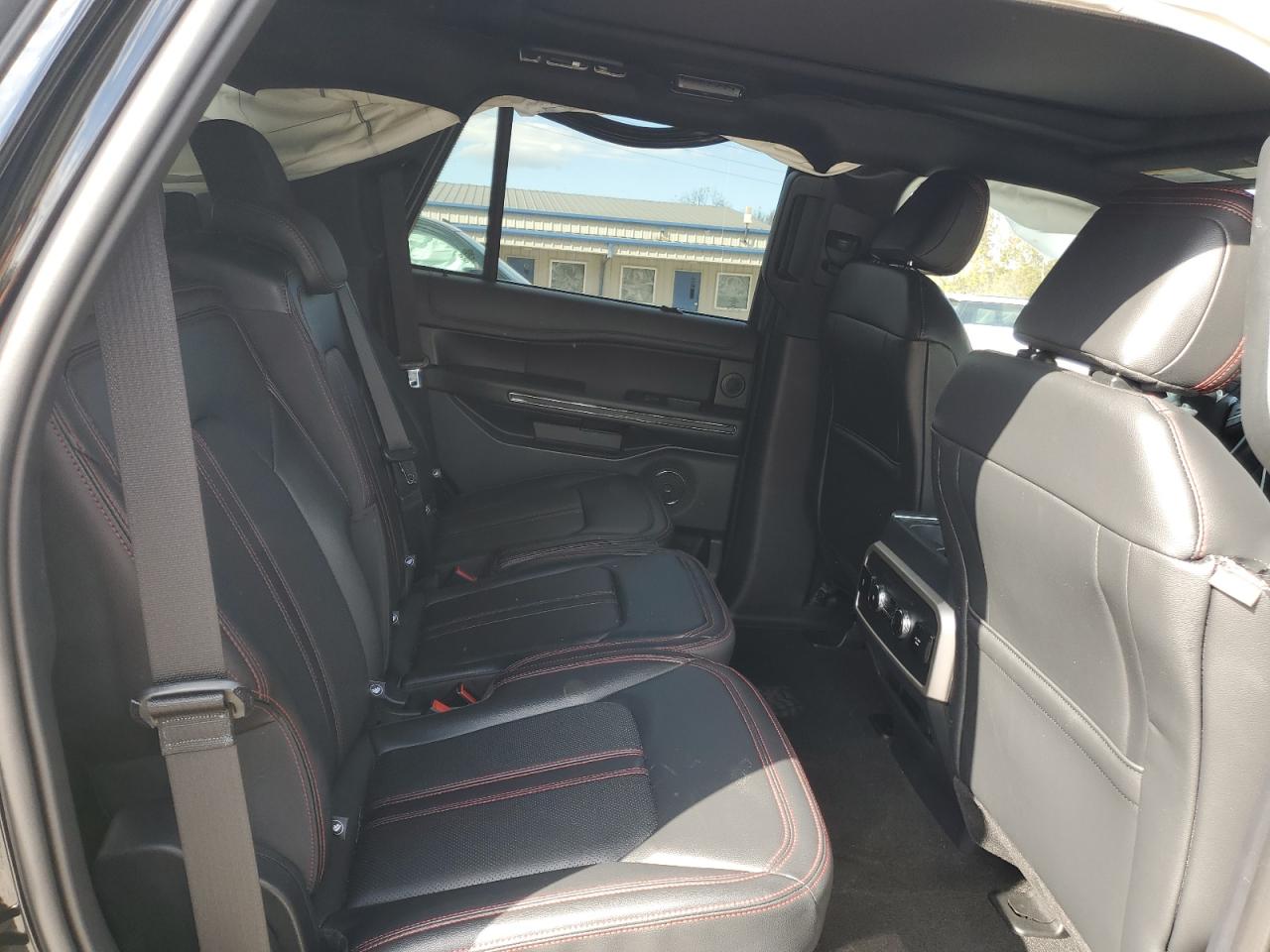 Ford Expedition Limited Image 8