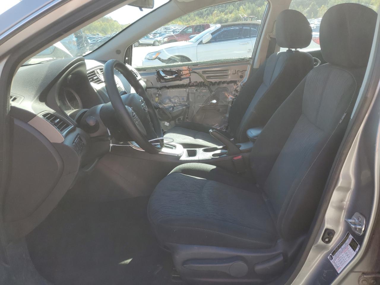 Nissan Sentra S Image 7