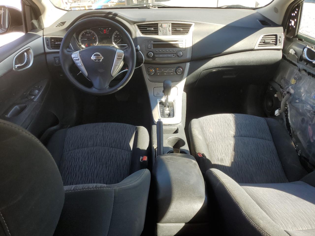 Nissan Sentra S Image 6