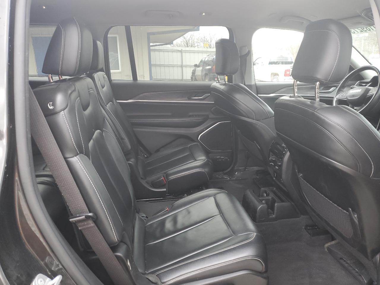 Jeep Grand Cherokee L Limited Image 11