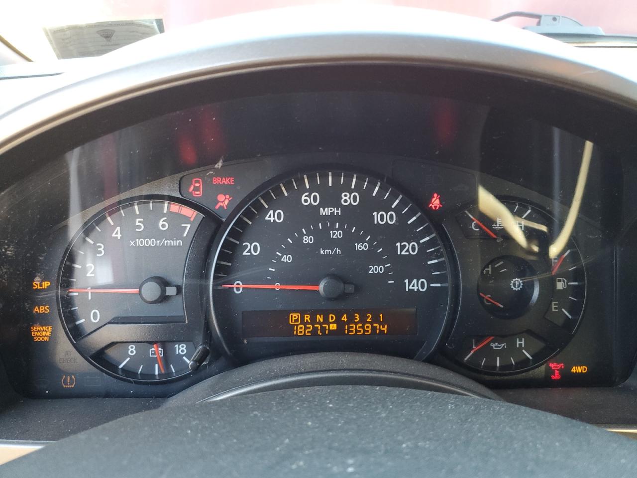 Nissan Titan Xe Image 4