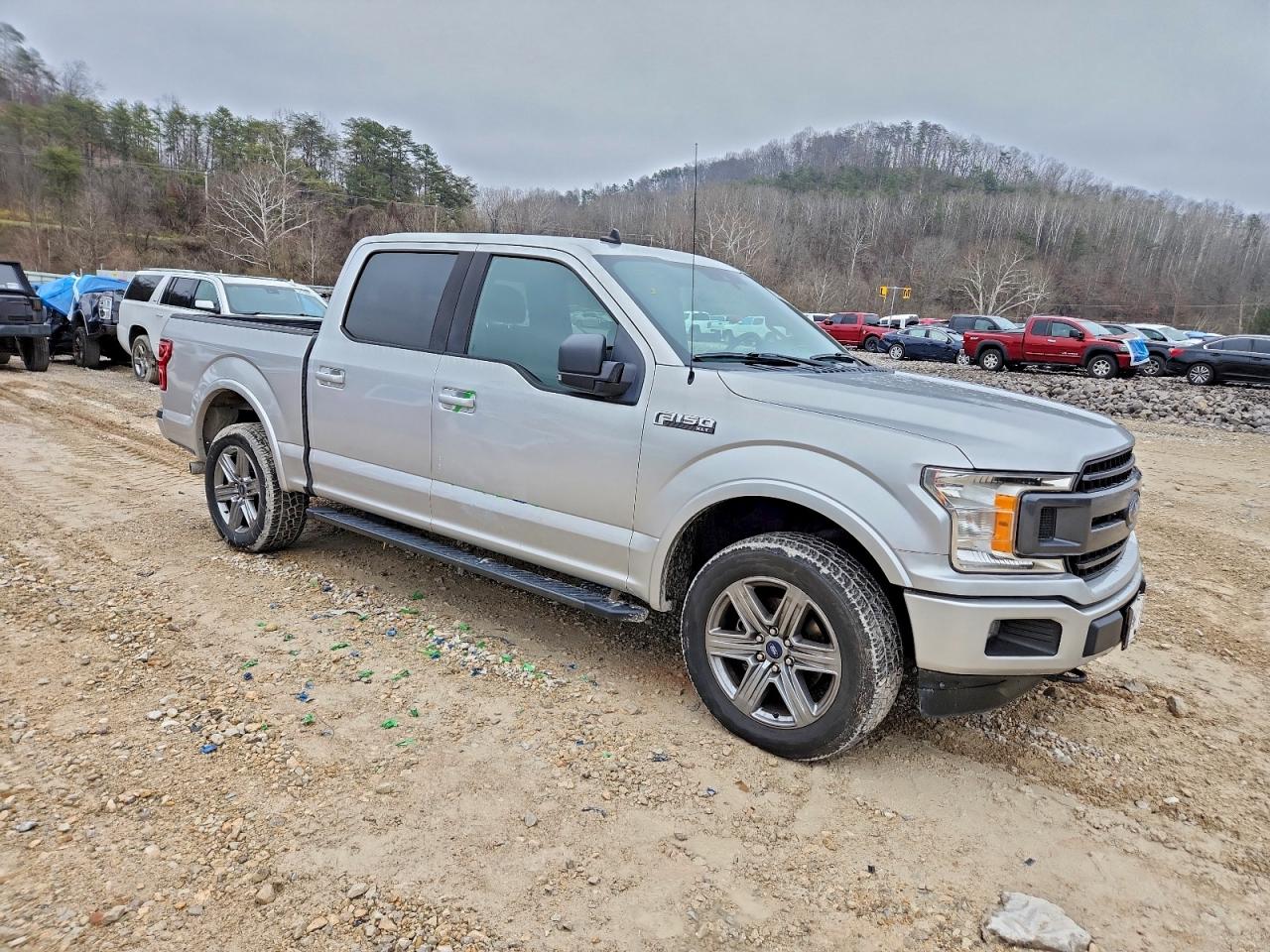 Ford F-150 Supercrew Image 2