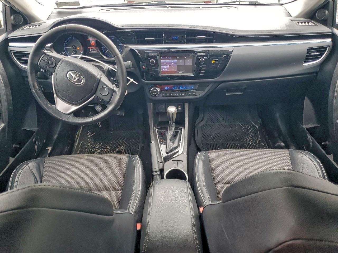 Toyota Corolla L Image 9