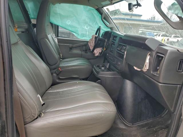 GMC Savana G2500 Ls Image 4