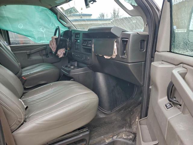 GMC Savana G2500 Ls Image 5