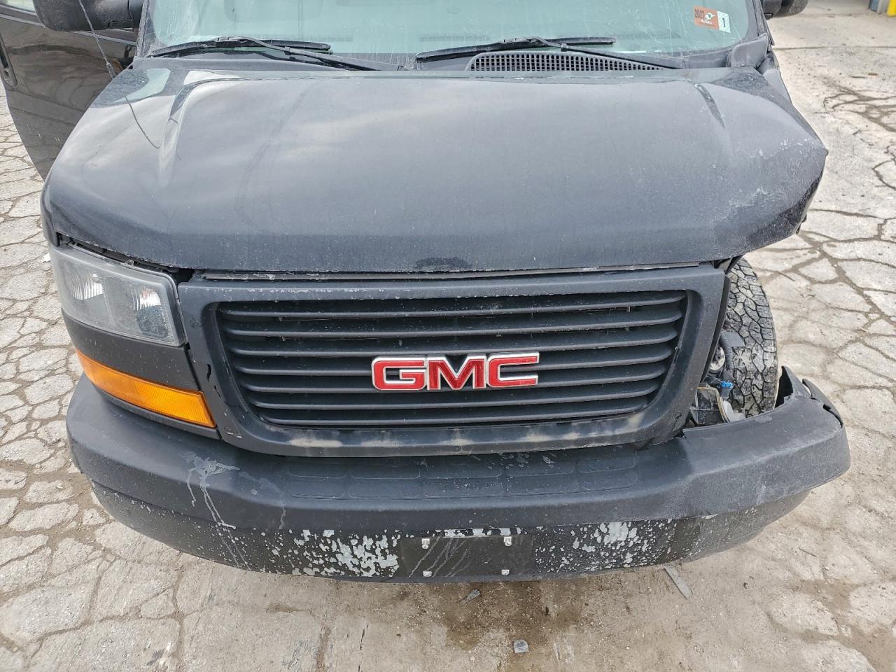 GMC Savana G2500 Ls Image 12
