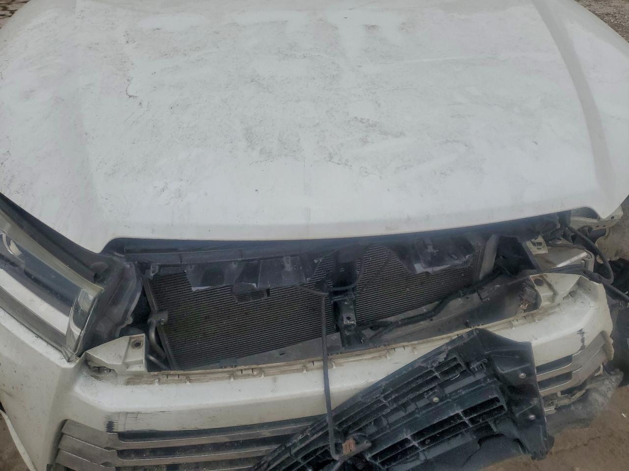 Toyota Highlander Limited Image 2