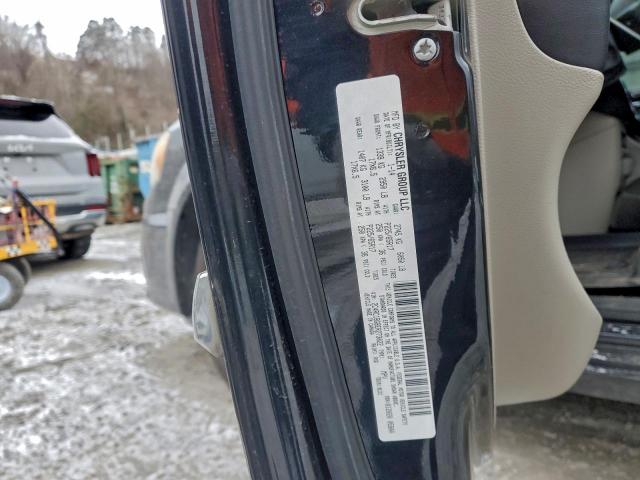 Chrysler Minivan Touring Image 12