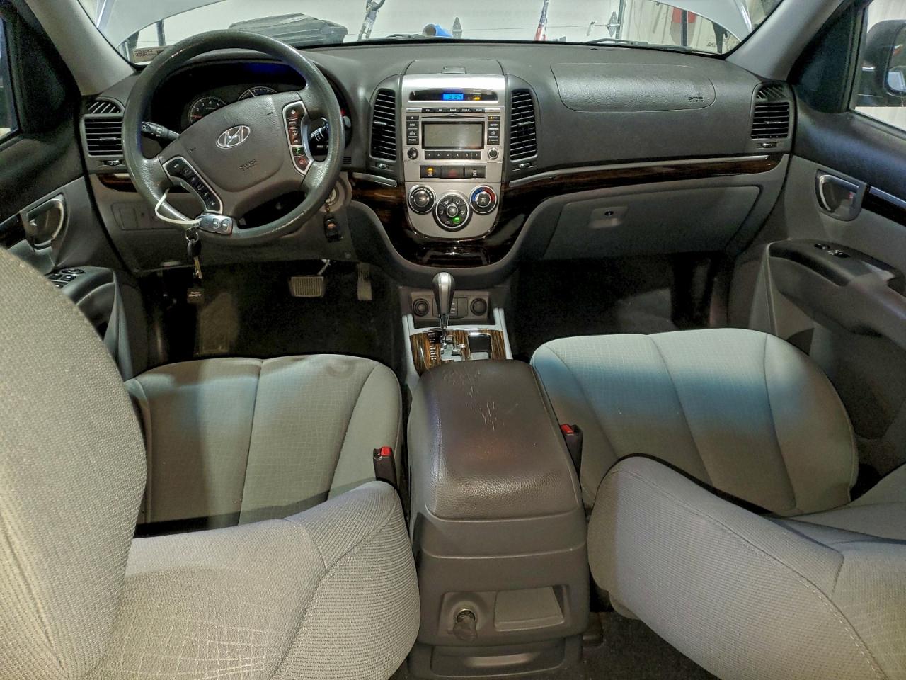 Hyundai SANTA FE Gls Image 6