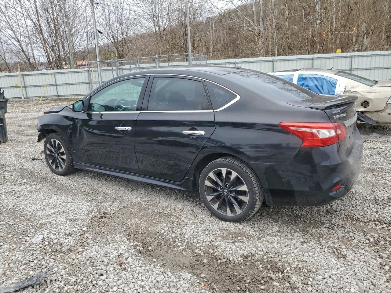 Nissan Sentra S Image 8