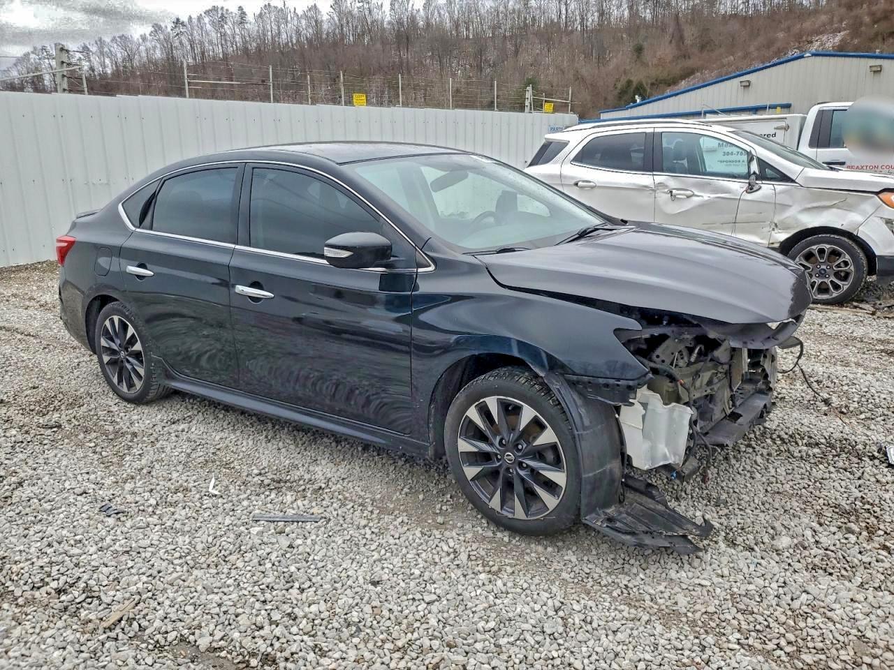 Nissan Sentra S Image 2